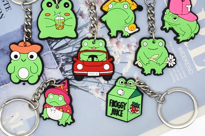 Cartoon cute frog key rings green PVC keychain (4)