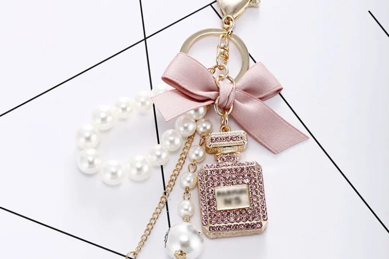 Fashion imitation pearl perfume bottle metal keychain (5)