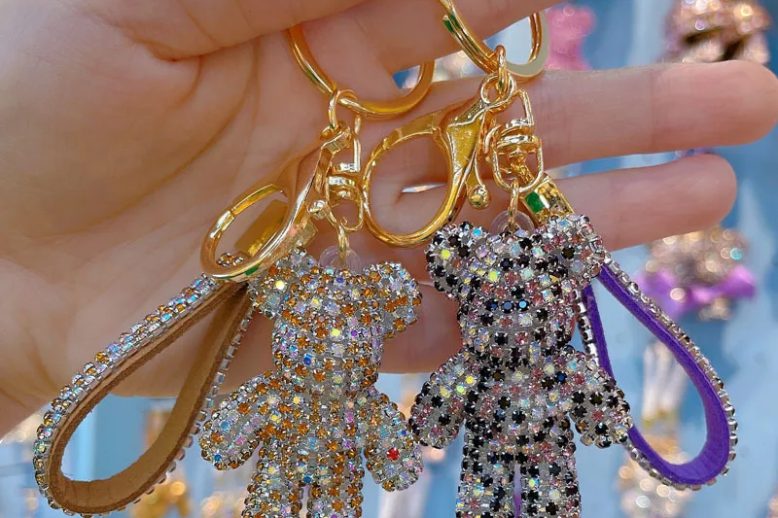 Fashion rhinestone bear leather strap keychain (1)